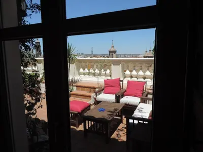 Un balcón o terraza de La Balaustrada, con parking incluido