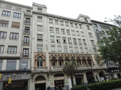 Edificio en el que se encuentra el apartamento