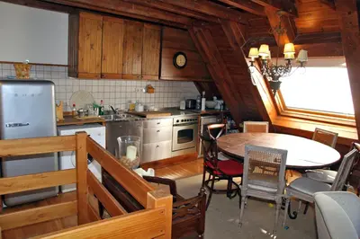 Una cocina o zona de cocina en Salardu centro atico duplex NA