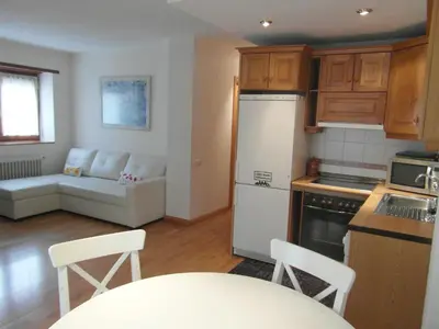 Una cocina o zona de cocina en B18 - Edif Perramó - Villmor