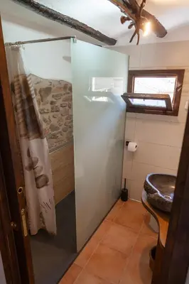 Un baño de Cal Gironell