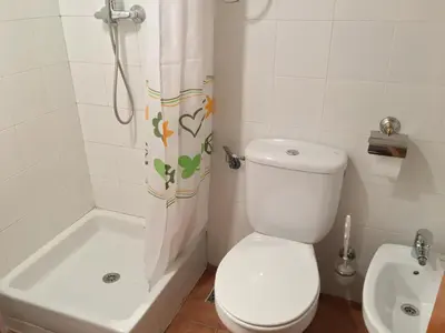 Un baño de B16 - Edif Ball Benás Dúplex - Villmor