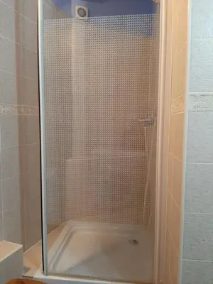 Un baño de APARTAMENTOS MATARRANYA
