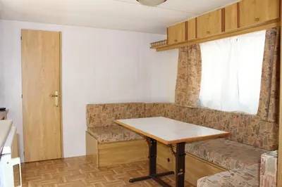 Zona de estar de Bungalows Peña Montañesa