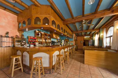 El salón o zona de bar de Apartamentos Casa Aneta