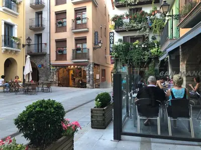 Clientes alojados en Duplex a la plaça Major