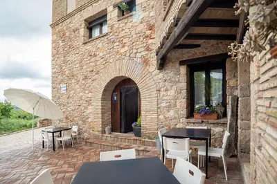 Un patio o zona al aire libre en Albergue Rural de Guara