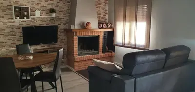 Una televisión o centro de entretenimiento en El Rincón de Celia