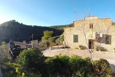 Paisaje cerca of this country house