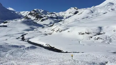 Atico en Biescas con Piscina, Tenis y Barbacoa en invierno