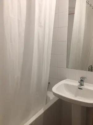 Un baño de Apartamento a pie de pistas