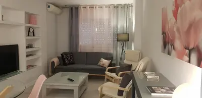 Una televisión o centro de entretenimiento en La Parada de Echegaray