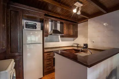 Una cocina o zona de cocina en NOGUERA de Alma de Nieve