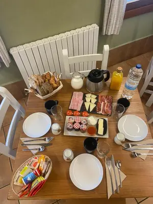 Comida en o cerca of this country house