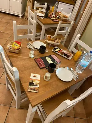 Comida en o cerca of this country house