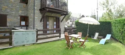 Jardín al aire libre en EscapaTT Benasque