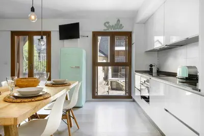 Una cocina o zona de cocina en Casa Lobo Panticosa