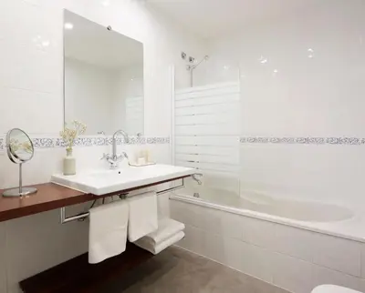 Un baño de Comets by FeelFree Rentals