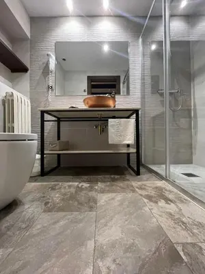 Un baño de Fonda Carrera