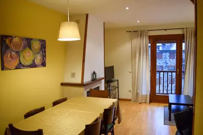 Zona de estar de Duplex con vistas en Benasque