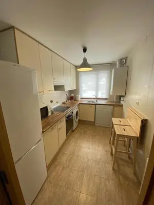 Una cocina o zona de cocina en Fantástico Apartamento con jardín en Castiello de Jaca VUT HU-20-007