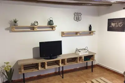 Una televisión o centro de entretenimiento en Buenavista Olite