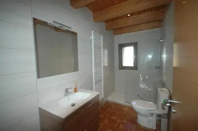 Un baño de Torre del mig