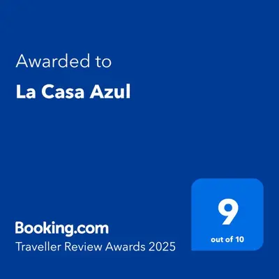 Certificado, premio, señal o documento que está expuesto en La Casa Azul