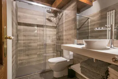 Un baño de Casa Es Pletieus by Totiaran