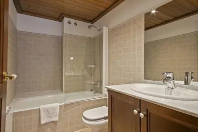 Un baño de Luderna - Apartamento Val de Ruda A4 Montpius