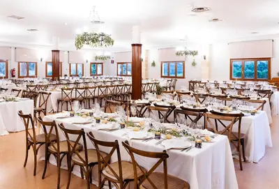Un restaurante o sitio para comer en Hotel Venta La Pintada