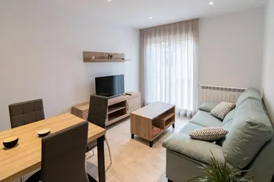 Una televisión o centro de entretenimiento en JAIME I