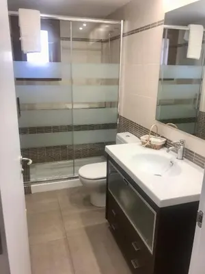 Un baño de Apartamentos Blasco