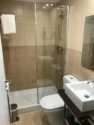 Un baño de Apartamentos Blasco