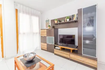 Una cocina o zona de cocina en Apartamentos La Rosa I Acogedor Apto a 2 Min del Pilar