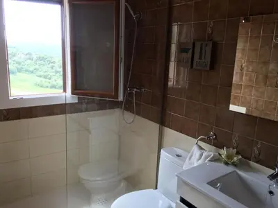 Un baño de Apartaments La Pertusa 2o