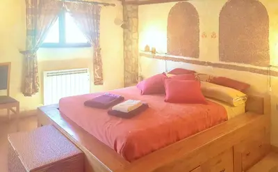 Cama o camas de una habitación en Spacious villa with private pool in La Puebla de Castro