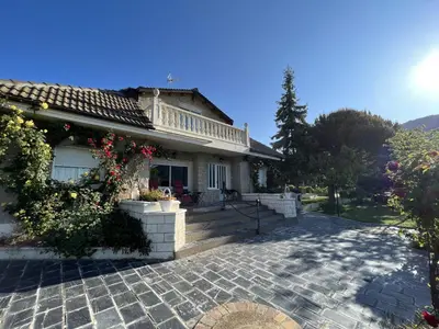 Edificio en el que se encuentra la villa
