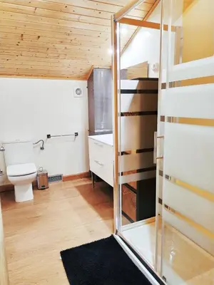Un baño de Casas rurales en Fanlo y Valle Vio
