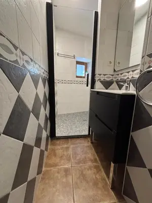 Un baño de CASA SUERTES-FISCAL
