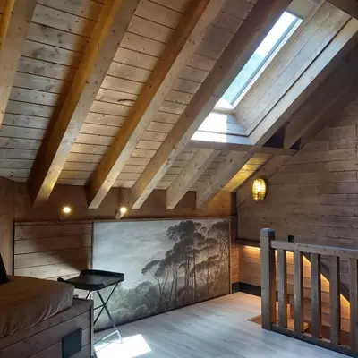 Plano de Casa Sallent con bañera hidromasaje y jardín