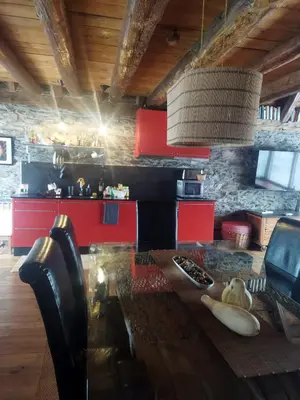 Una cocina o zona de cocina en CABAÑA VENTO NORTE