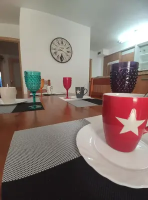 Utensilios para hacer té y café en Apartamento Los Maños de Oroel