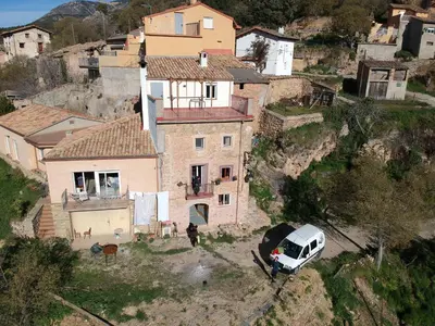 Edificio en el que se encuentra la casa o chalet