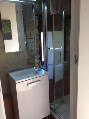 Un baño de Casa Montanyés