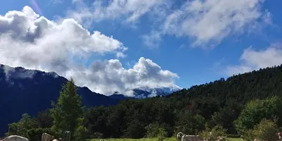 Paisaje cerca de este tented camp