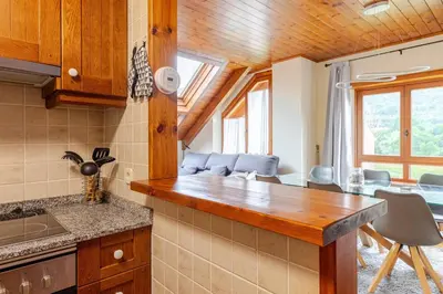 Una cocina o zona de cocina en Family Attic Esterri