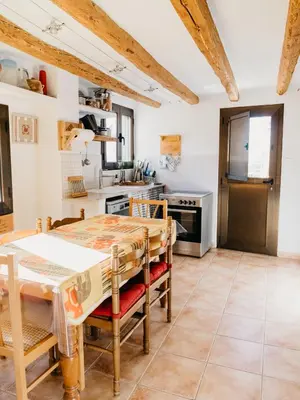 Una cocina o zona de cocina en La Maysou