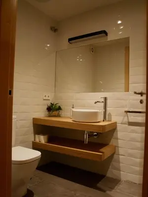Un baño de El Corral de Baró