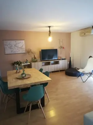 Una televisión o centro de entretenimiento en El Vergel del Piedra